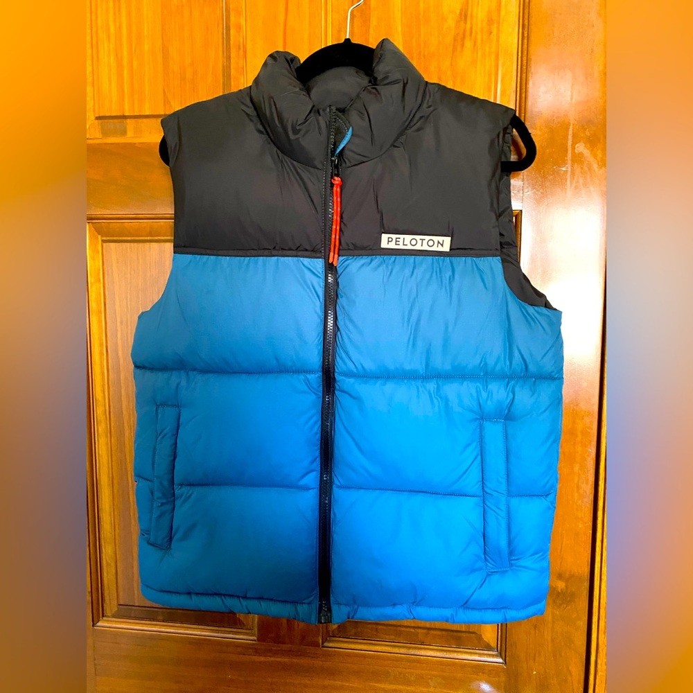 Peloton women’s Puffer Vest - Medium